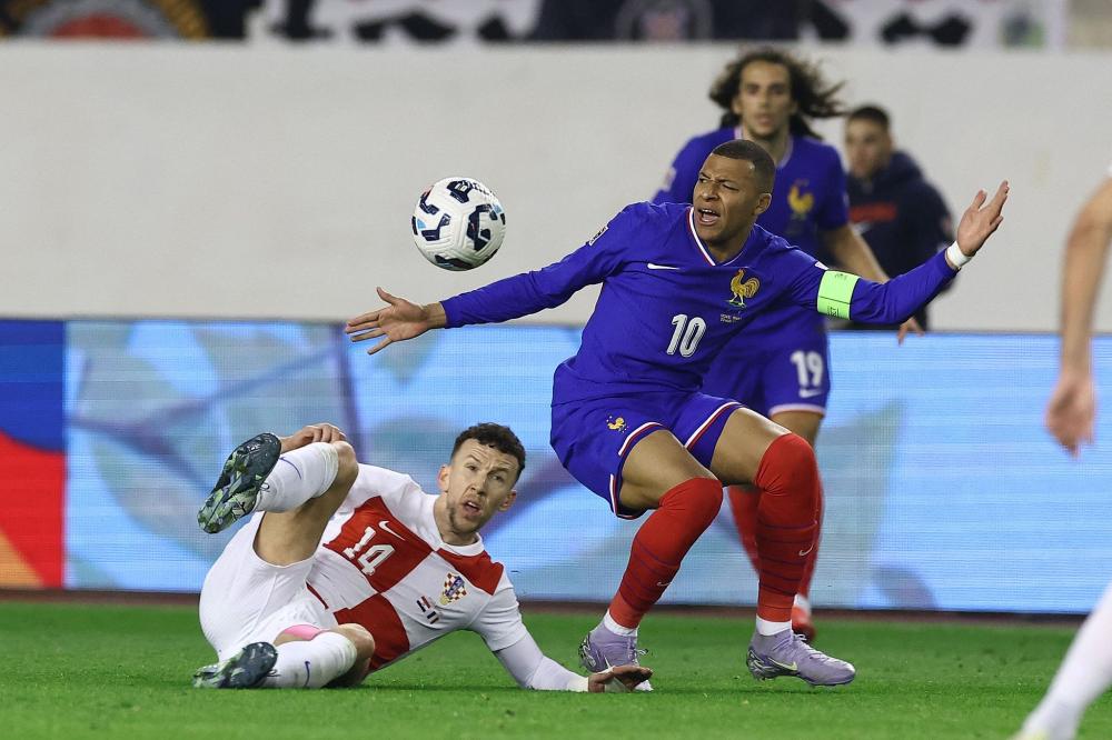 混团世界杯：张本智和遭遇首败！再次不敌恩师之子，苦战3局输球